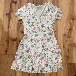 Women’s medium floral dress